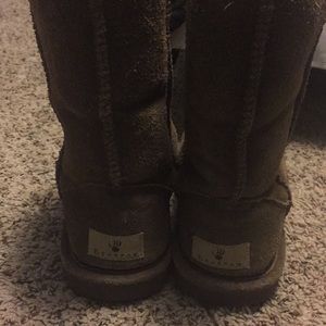 Light brown bear paws size 8